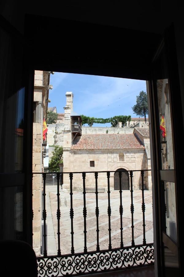 Vut Santa Lucia Zamora Exterior foto