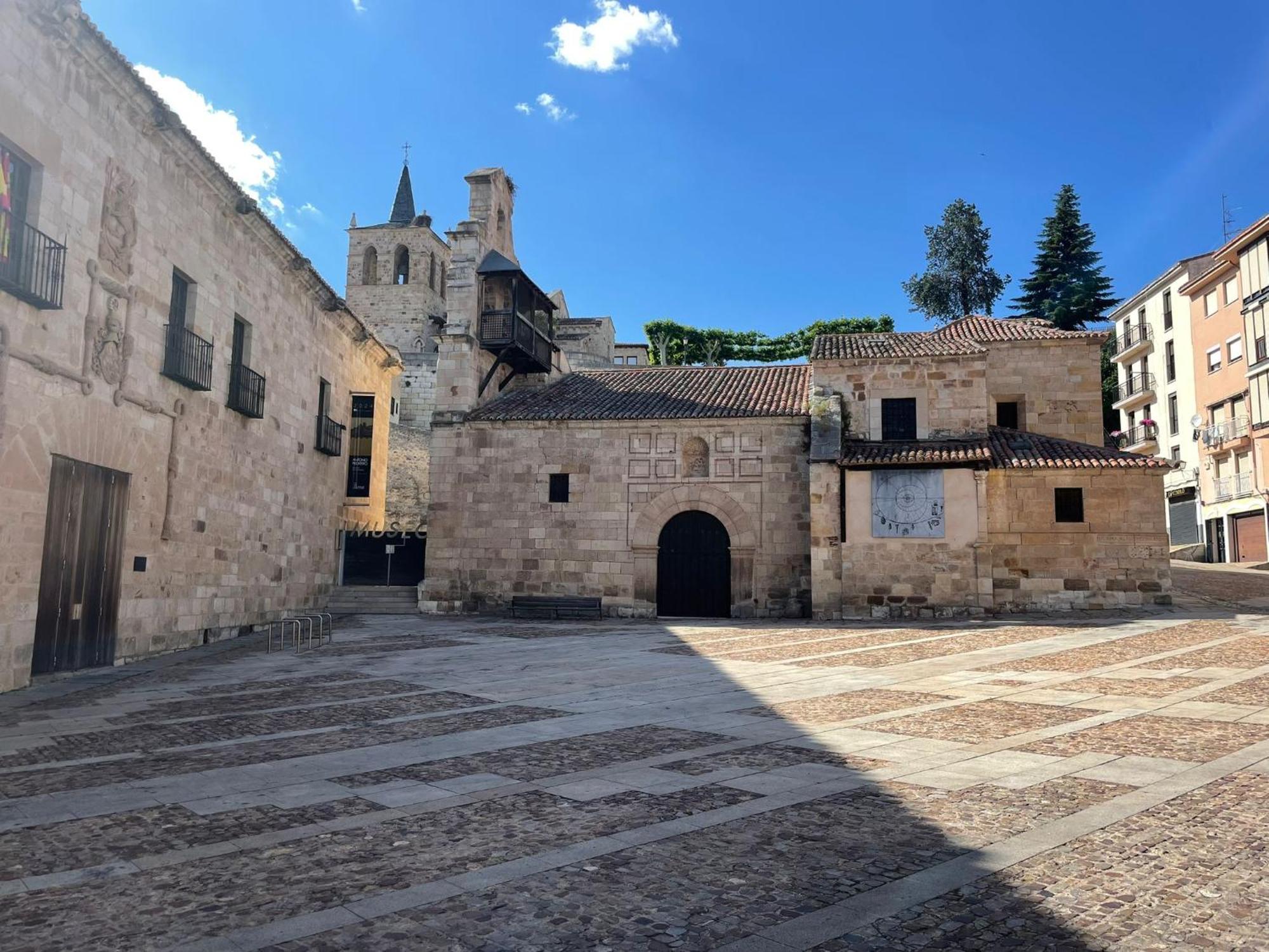 Vut Santa Lucia Zamora Exterior foto
